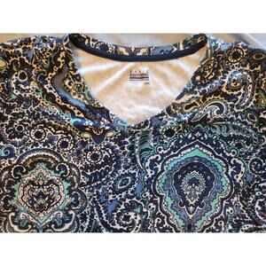 Basic Editions Blue Paisley 3/4 sleeve Tshirt Womens size Medium Blue Cottagecor